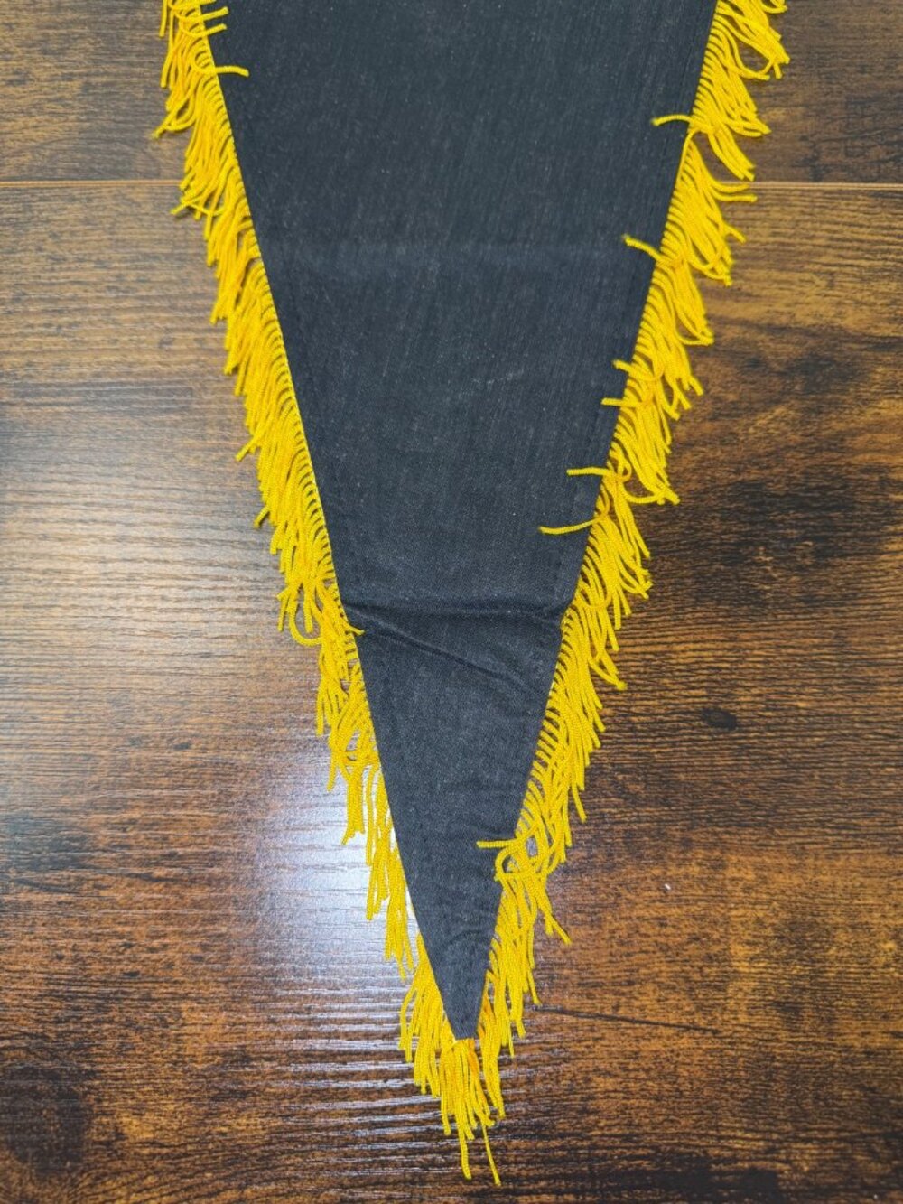 Vintage Interlaken Luzern Swiss Souvenir Pennant With Yellow Fringe - Picture 6 of 6